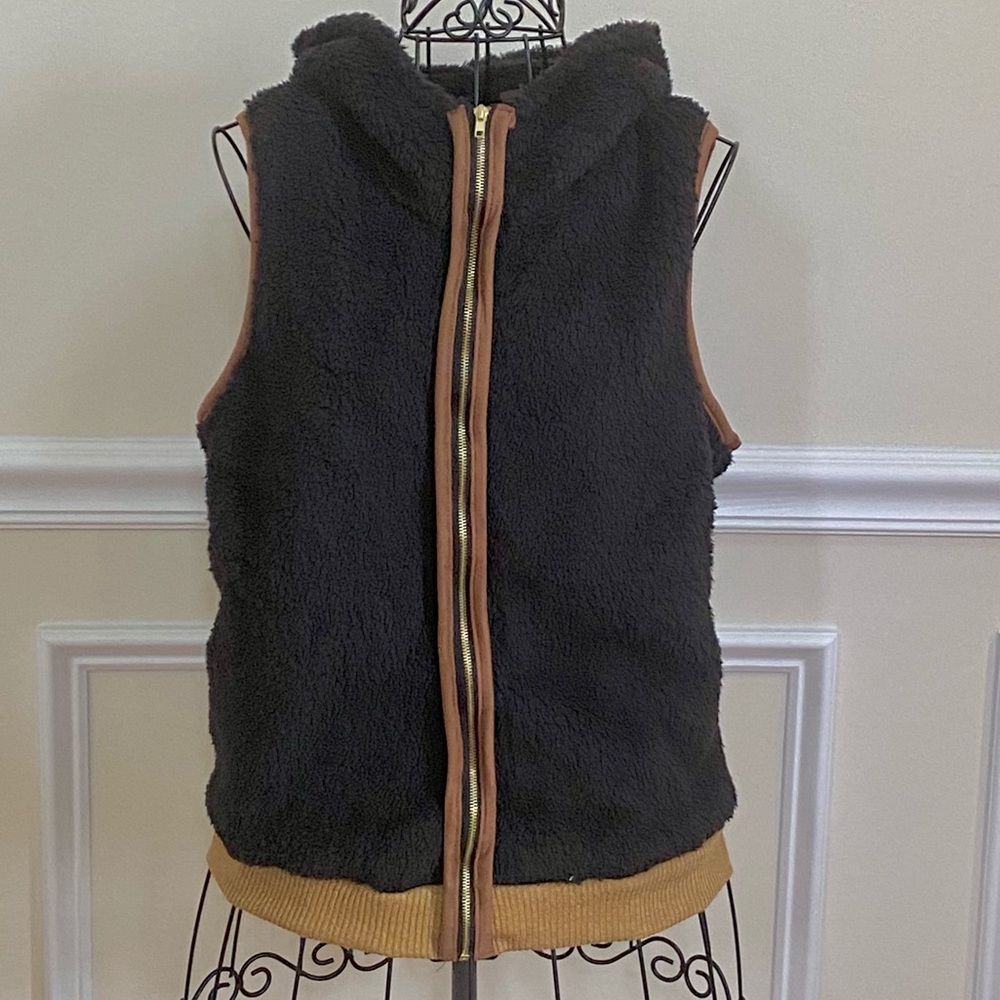 Style Rack Black Hooded Zip Front Fleece Vest - Picture 4 of 11